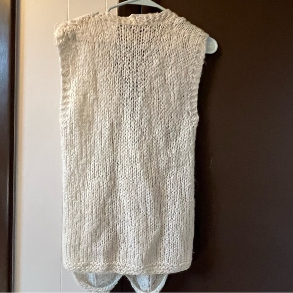 VTG Wool Blend Sweater Vest Lace Chunky Knit Wooden Toggle Buttons Italy White - Picture 11 of 11
